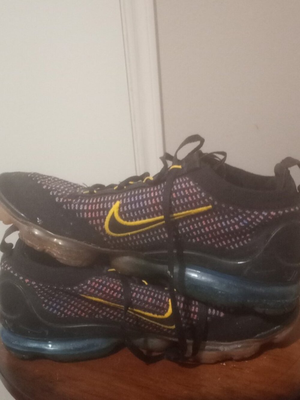 Nike Air VaporMax 2021 Flyknit Black University Gold DV2118-001 Mens Size 9 - Picture 12 of 12